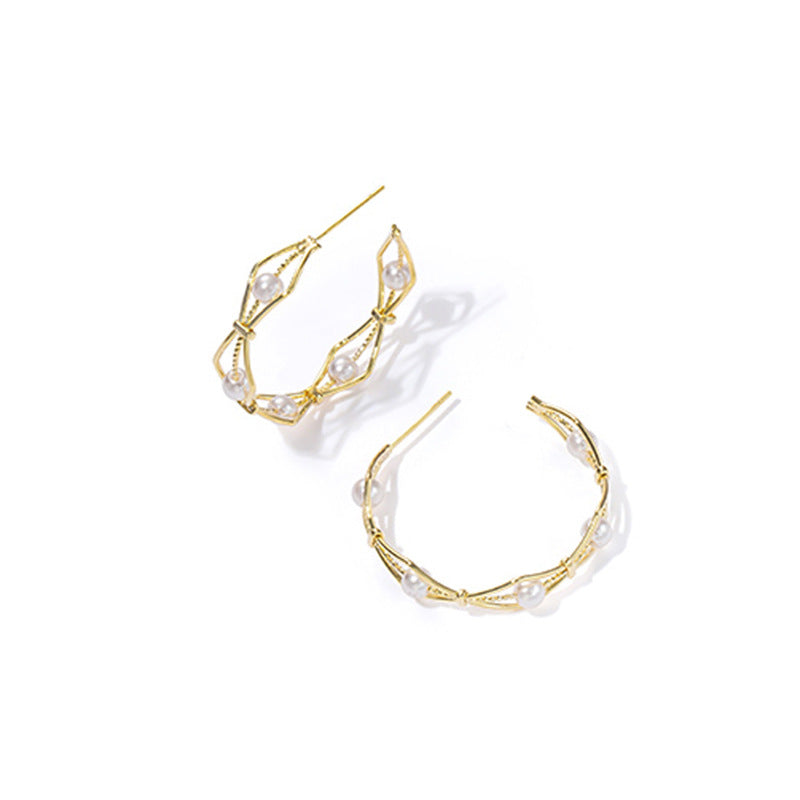 Spiral earrings gold C-shaped earrings